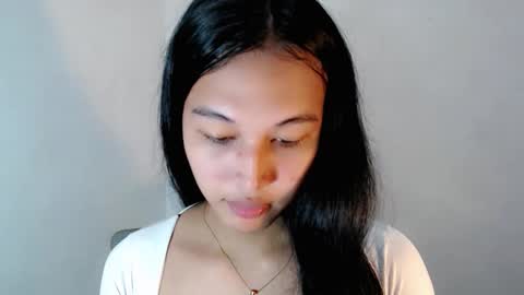 Snapshot of darling_sweetheartxx chatting on October 3, 2:14 pm YOUR ATHENA online show from October 3, 2:14 pm