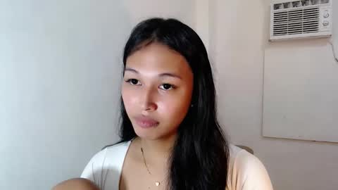 Snapshot of darling_sweetheartxx chatting on October 27, 1:48 pm YOUR ATHENA online show from October 27, 1:48 pm