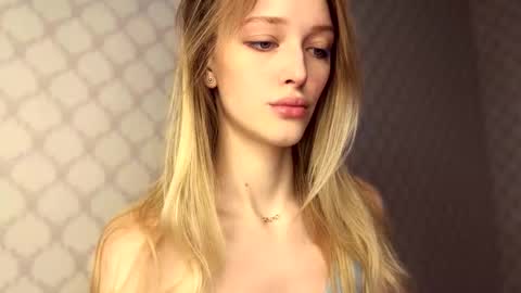 D online show from March 2, 6:25 am