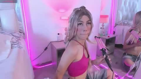 darlyn_tenderhot__ online show from April 9, 2:44 pm