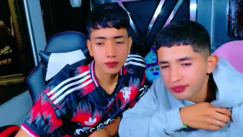 Snapshot of darwinandbrayan chatting on November 17, 3:34 am darwinandbrayan online show from November 17, 3:34 am