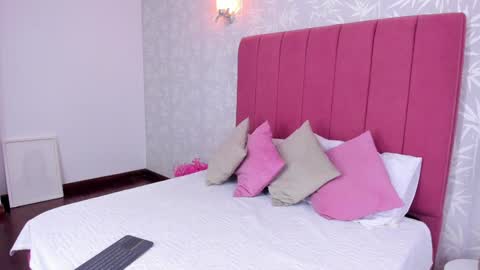 Snapshot of dashanovikov chatting on February 5, 11:55 am Dasha online show from February 5, 11:55 am