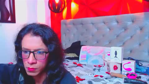 Snapshot of daslytsroze chatting on March 9, 7:45 am Dasly online show from March 9, 7:45 am