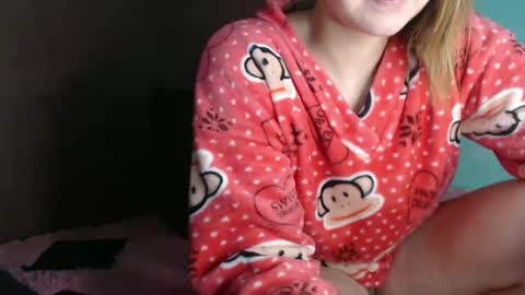 Dafne online show from December 27, 1:22 am