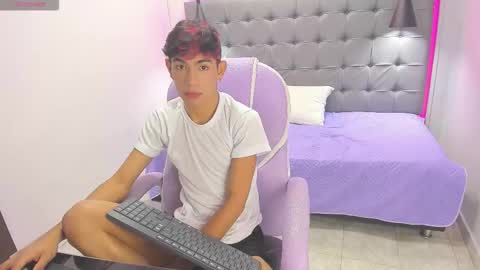 angel online show from November 22, 12:37 pm