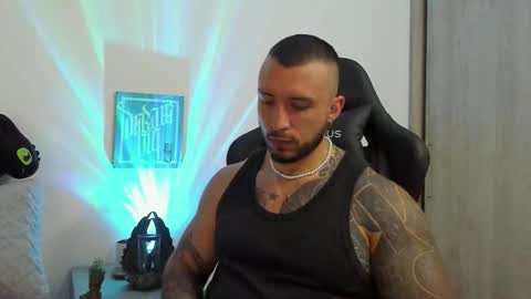 Snapshot of dave_max93 chatting on October 30, 1:40 am DAVE MAX online show from October 30, 1:40 am