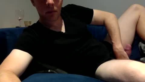 Snapshot of daveb709709709 chatting on October 1, 2:28 am daveb709709709 online show from October 1, 2:28 am