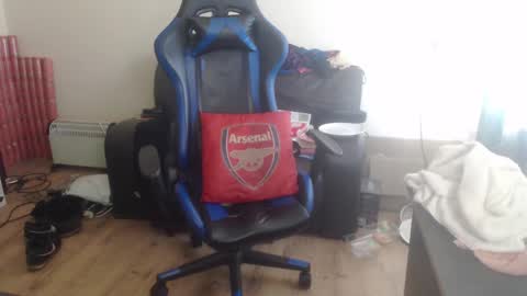 Snapshot of daver281197 chatting on February 22, 9:34 am dave online show from February 22, 9:34 am