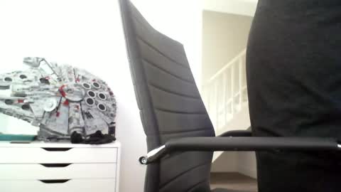 Snapshot of davesu12345 chatting on November 17, 8:42 am davesu12345 online show from November 17, 8:42 am