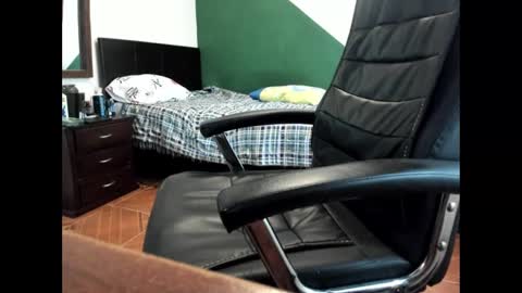 Snapshot of david_2789 chatting on March 6, 10:47 pm David online show from March 6, 10:47 pm