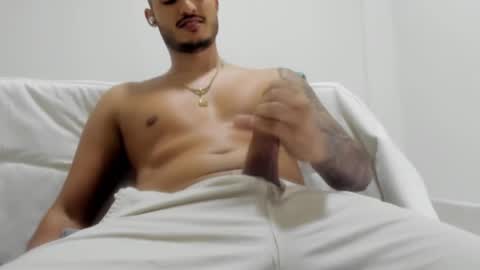 Snapshot of david__ox chatting on December 13, 11:28 pm david__ox online show from December 13, 11:28 pm