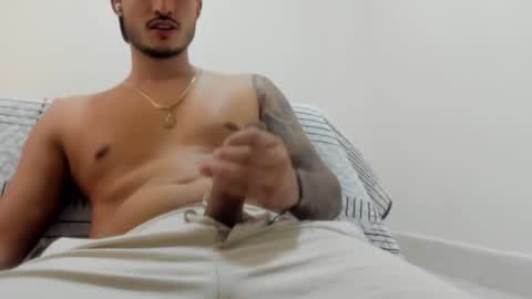 Snapshot of david__ox chatting on January 26, 10:35 pm david__ox online show from January 26, 10:35 pm