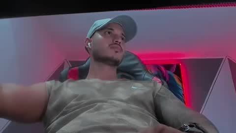 Snapshot of david__ox chatting on October 2, 3:57 am david__ox online show from October 2, 3:57 am