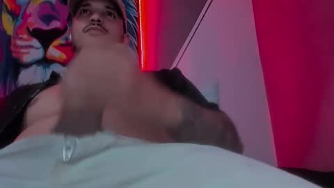 Snapshot of david__ox chatting on March 3, 10:04 pm david__ox online show from March 3, 10:04 pm