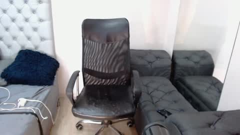 Snapshot of david_bandercock chatting on January 9, 6:38 am david_bandercock online show from January 9, 6:38 am