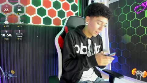 David online show from April 18, 12:20 pm