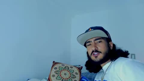 Hey im David that loves to explore and speak their fantasies. Very open talktative and nice. Feel free to chat with me online show from December 4, 1:04 am