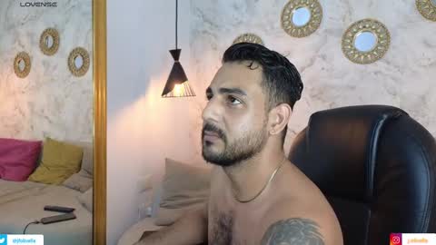 Snapshot of david_oliveira chatting on January 14, 10:23 pm JF oliveira online show from January 14, 10:23 pm