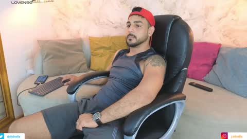 Snapshot of david_oliveira chatting on January 17, 4:04 pm JF oliveira online show from January 17, 4:04 pm