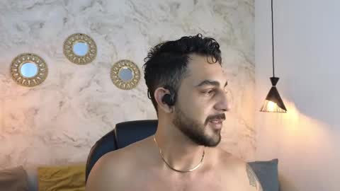 Snapshot of david_oliveira chatting on January 18, 12:47 pm JF oliveira online show from January 18, 12:47 pm