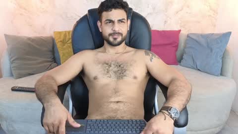 Snapshot of david_oliveira chatting on January 24, 1:36 pm JF oliveira online show from January 24, 1:36 pm