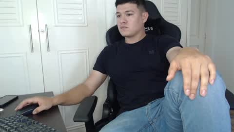 Snapshot of david_smit_ chatting on January 14, 7:00 pm david smit online show from January 14, 7:00 pm