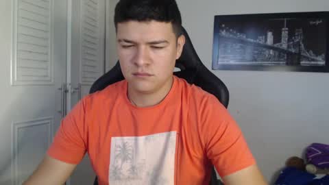 Snapshot of david_smit_ chatting on January 19, 1:33 pm david smit online show from January 19, 1:33 pm