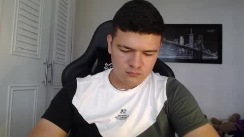 Snapshot of david_smit_ chatting on January 29, 4:08 pm david smit online show from January 29, 4:08 pm