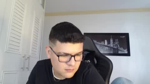 Snapshot of david_smit_ chatting on February 15, 6:44 pm david smit online show from February 15, 6:44 pm