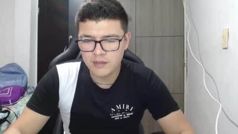 Snapshot of david_smit_ chatting on March 1, 6:43 pm david smit online show from March 1, 6:43 pm