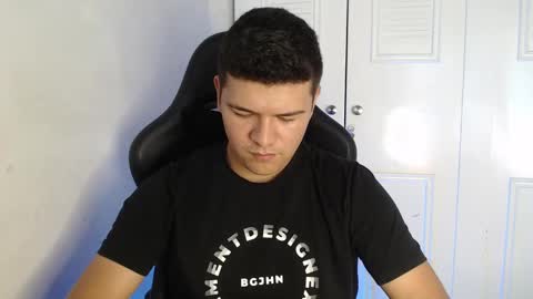 Snapshot of david_smit_ chatting on September 13, 7:24 pm david smit online show from September 13, 7:24 pm