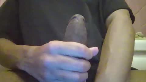 Snapshot of davidbigdick24 chatting on December 18, 12:21 am David online show from December 18, 12:21 am