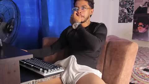 Snapshot of davide_daniels chatting on October 11, 6:50 pm Davide online show from October 11, 6:50 pm