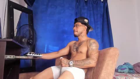 Snapshot of davide_daniels chatting on October 17, 7:16 pm Davide online show from October 17, 7:16 pm