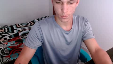 Snapshot of davidsalazar33 chatting on October 18, 9:04 pm davidsalazar33 online show from October 18, 9:04 pm