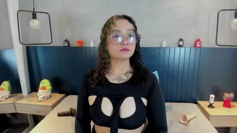 Emma online show from October 19, 4:13 am