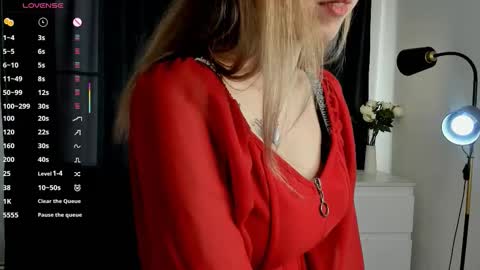 Snapshot of dawnbullins chatting on November 23, 8:25 am Emily online show from November 23, 8:25 am