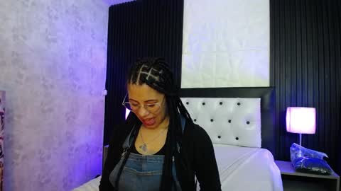 Snapshot of dayana_mendozaa69 chatting on December 20, 10:43 pm Dayana online show from December 20, 10:43 pm