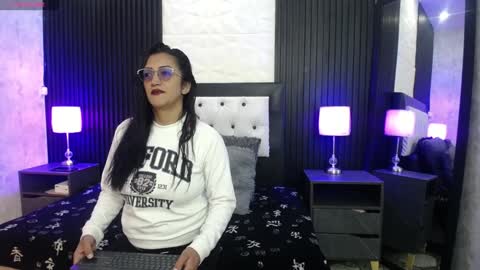 Snapshot of dayana_mendozaa69 chatting on January 17, 12:42 pm Dayana online show from January 17, 12:42 pm