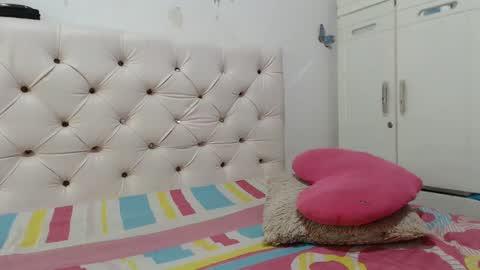 Snapshot of dayanats15 chatting on February 27, 4:53 pm instagram catherin dayana reina online show from February 27, 4:53 pm