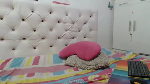 Snapshot of dayanats15 chatting on March 7, 6:11 pm instagram catherin dayana reina online show from March 7, 6:11 pm