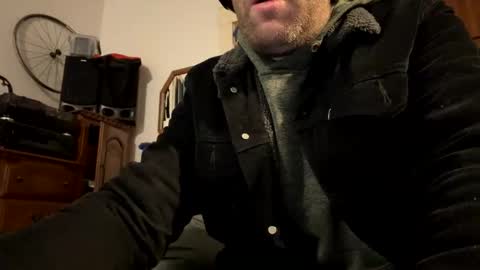 Snapshot of dayblue chatting on December 5, 1:36 am dayblue online show from December 5, 1:36 am