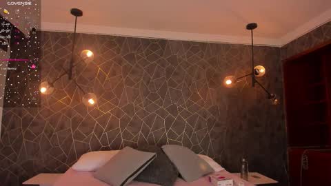 Snapshot of dayra_angels chatting on December 17, 7:53 pm DAYRA ANGELS online show from December 17, 7:53 pm