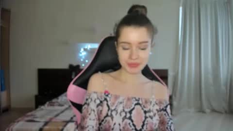 dazdrasmigdasue online show from January 25, 1:41 pm