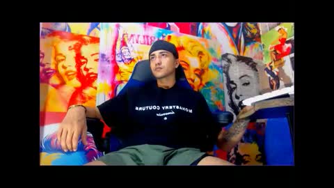 Snapshot of dazo_vnzla chatting on December 15, 7:18 pm dazo_vnzla online show from December 15, 7:18 pm