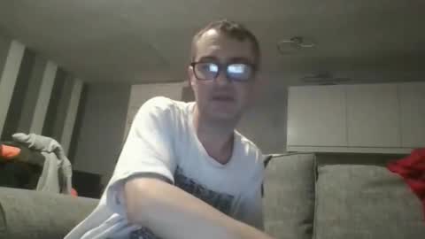 Snapshot of dazzill chatting on November 20, 9:47 pm Dazzill online show from November 20, 9:47 pm