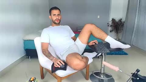 dcollins_ online show from February 8, 12:38 am