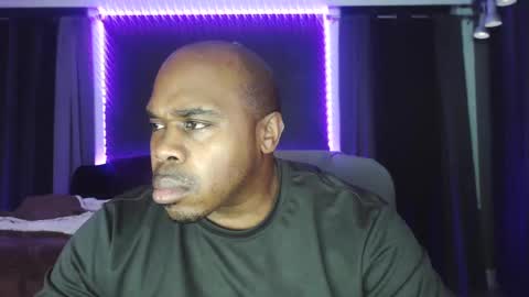 Snapshot of dcrush76 chatting on December 19, 10:56 am DCrush online show from December 19, 10:56 am