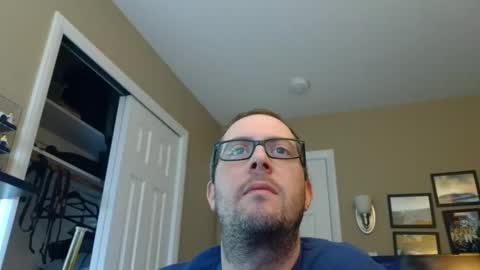 Snapshot of ddeeeezznnuuttzz chatting on January 13, 1:23 am ddeeeezznnuuttzz online show from January 13, 1:23 am