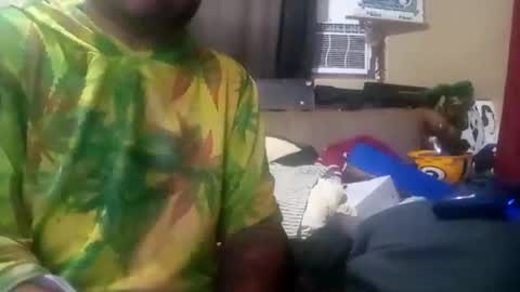 Snapshot of deadbirdink8o8 chatting on October 15, 11:10 am deadbirdink8o8 online show from October 15, 11:10 am